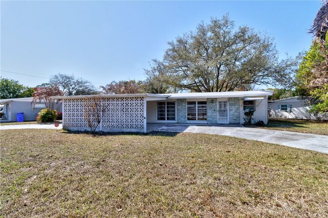 2233 2nd Street SW, Vero Beach, FL 32962