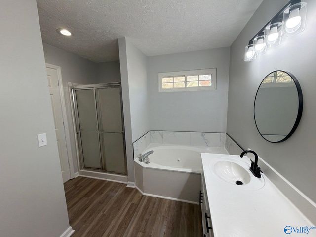 103 Kestrel Court, Huntsville, AL 35824