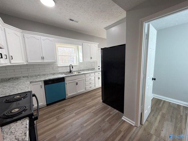 103 Kestrel Court, Huntsville, AL 35824