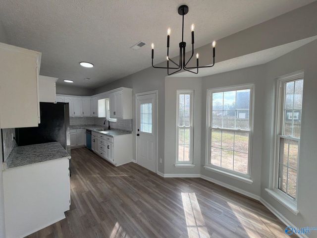 103 Kestrel Court, Huntsville, AL 35824