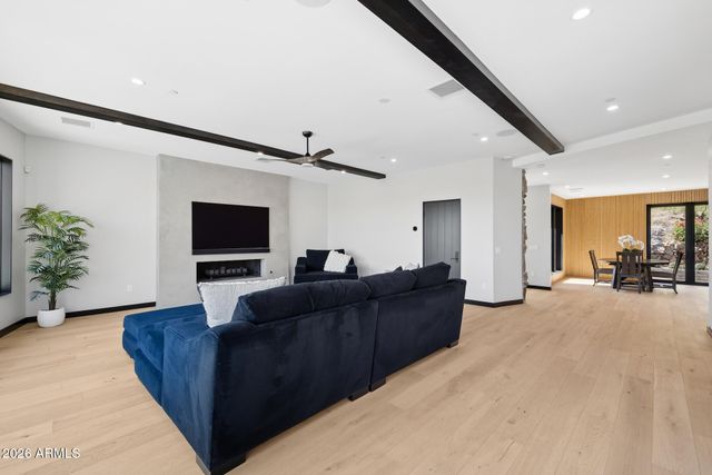 8200 N CHARLES Drive, Paradise Valley, AZ 85253