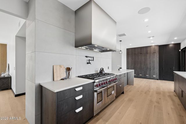 8200 N CHARLES Drive, Paradise Valley, AZ 85253