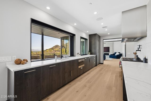 8200 N CHARLES Drive, Paradise Valley, AZ 85253