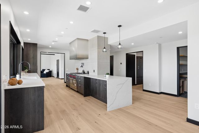 8200 N CHARLES Drive, Paradise Valley, AZ 85253