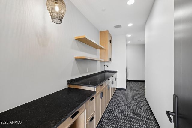 8200 N CHARLES Drive, Paradise Valley, AZ 85253