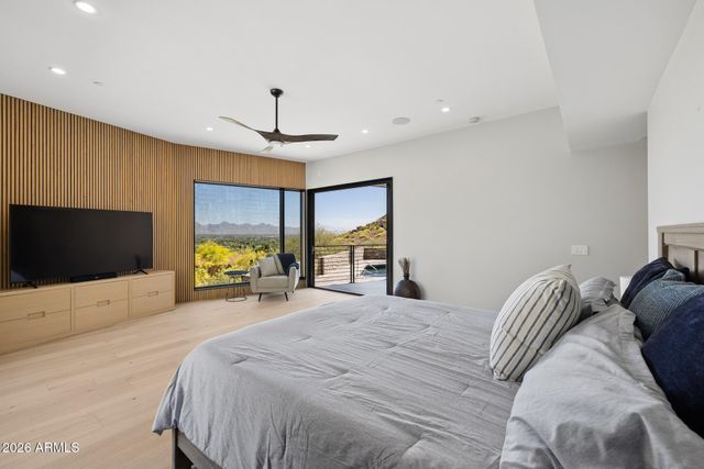 8200 N CHARLES Drive, Paradise Valley, AZ 85253