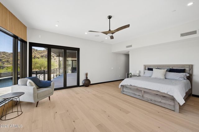 8200 N CHARLES Drive, Paradise Valley, AZ 85253