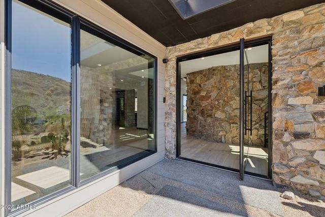 8200 N CHARLES Drive, Paradise Valley, AZ 85253