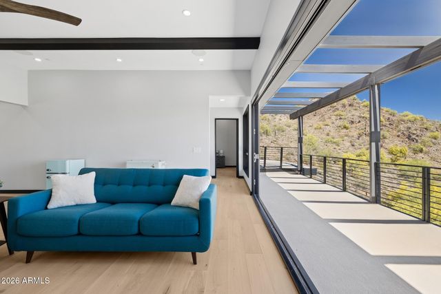 8200 N CHARLES Drive, Paradise Valley, AZ 85253