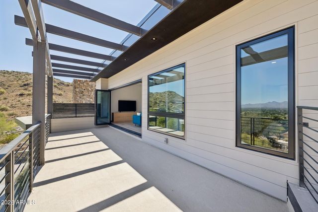 8200 N CHARLES Drive, Paradise Valley, AZ 85253