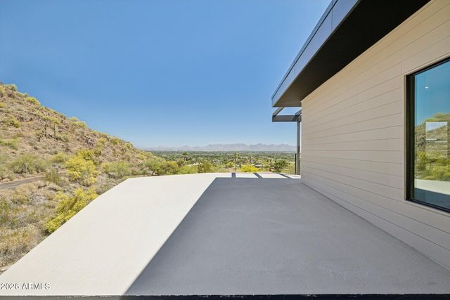 8200 N CHARLES Drive, Paradise Valley, AZ 85253