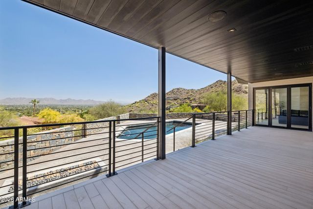 8200 N CHARLES Drive, Paradise Valley, AZ 85253