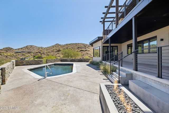 8200 N CHARLES Drive, Paradise Valley, AZ 85253