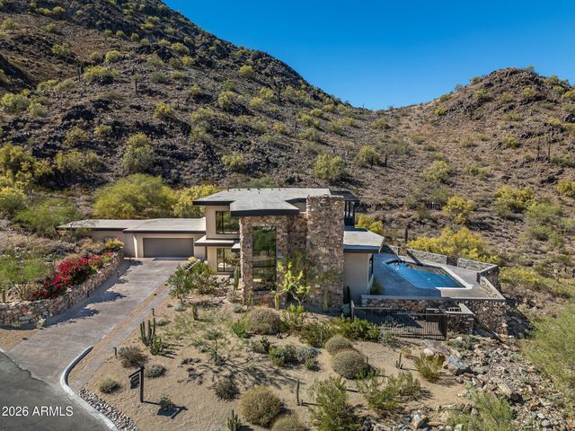 8200 N CHARLES Drive, Paradise Valley, AZ 85253