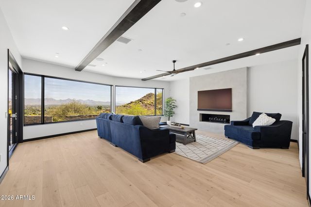 8200 N CHARLES Drive, Paradise Valley, AZ 85253