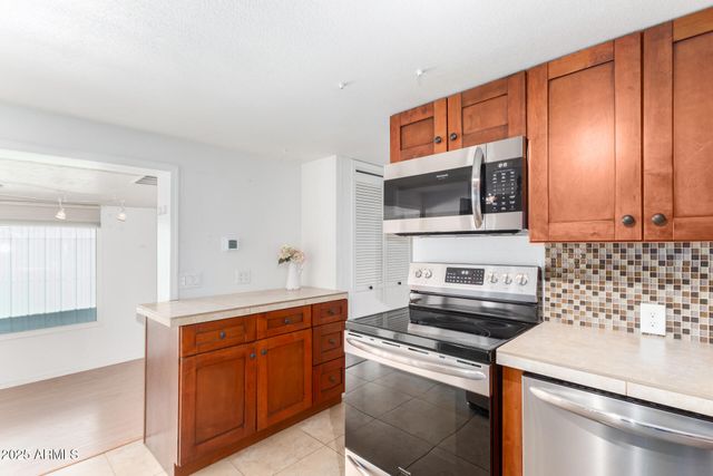 747 E GERMANN Road 67, San Tan Valley, AZ 85140