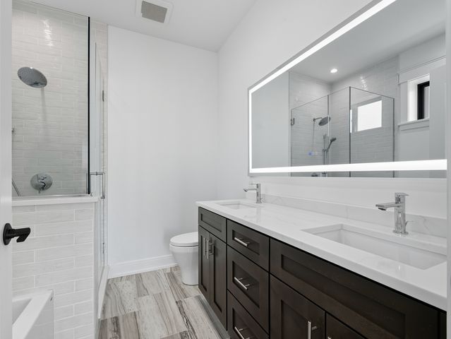 2471 N Clybourn Avenue 1, Chicago, IL 60614