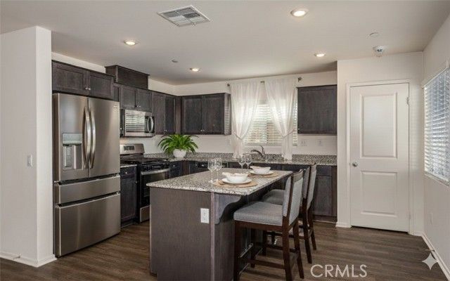 1455 Honor Way, Hemet, CA 92543