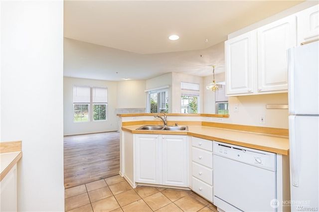23790 SE Summerhill Lane, Issaquah, WA 98029