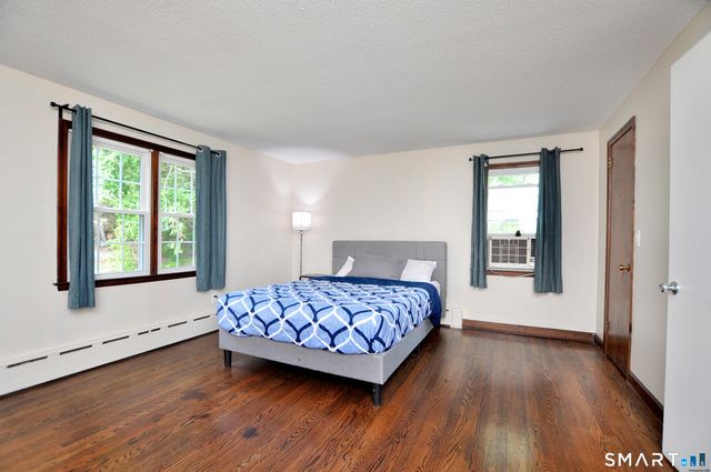 25 Hampshire Drive, Glastonbury, CT 06033