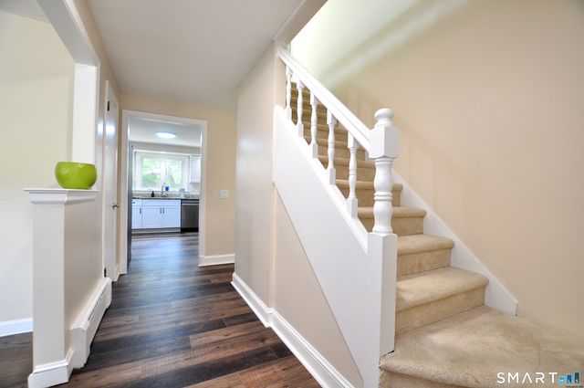 25 Hampshire Drive, Glastonbury, CT 06033