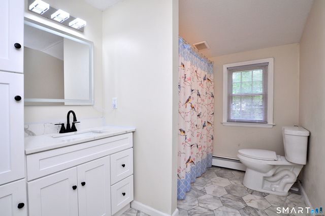 25 Hampshire Drive, Glastonbury, CT 06033