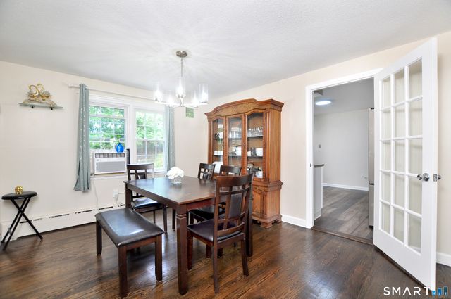 25 Hampshire Drive, Glastonbury, CT 06033