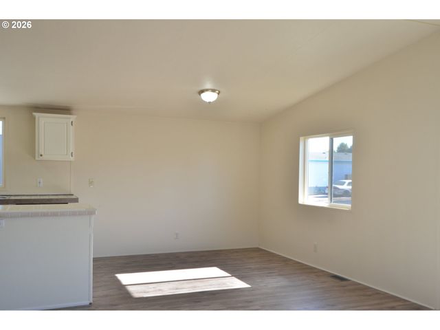1699 N TERRY St 285, Eugene, OR 97402