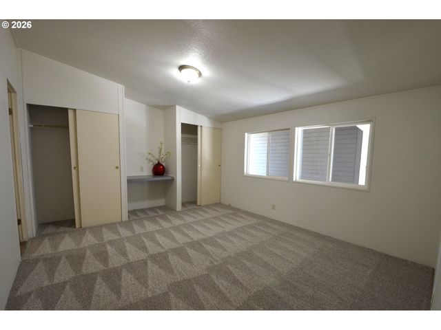 1699 N TERRY St 285, Eugene, OR 97402