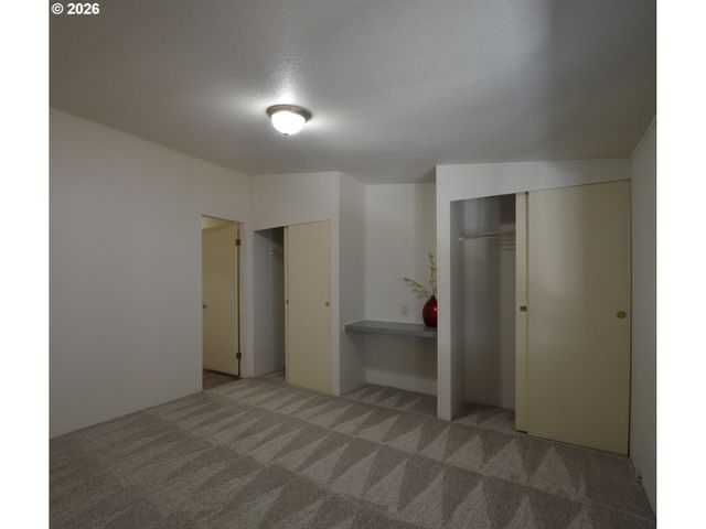 1699 N TERRY St 285, Eugene, OR 97402