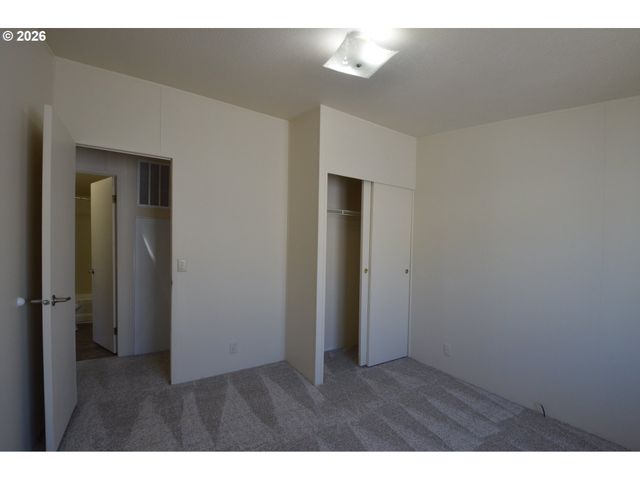 1699 N TERRY St 285, Eugene, OR 97402