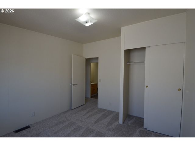 1699 N TERRY St 285, Eugene, OR 97402