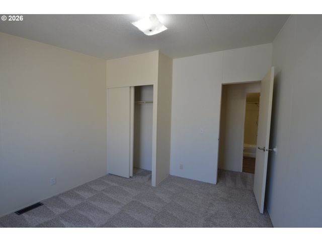 1699 N TERRY St 285, Eugene, OR 97402