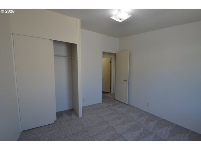 1699 N TERRY St 285, Eugene, OR 97402