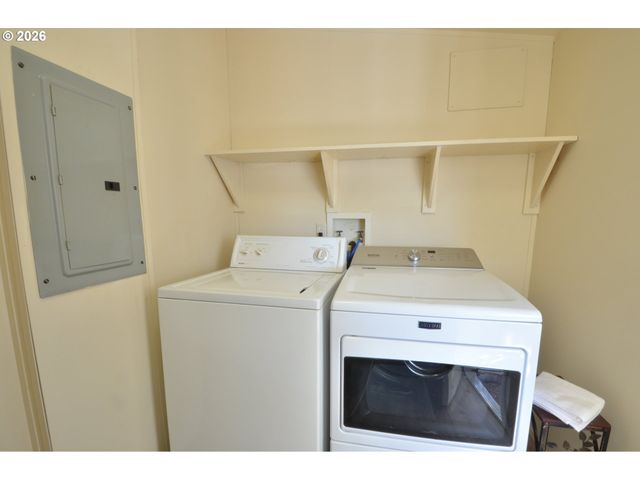 1699 N TERRY St 285, Eugene, OR 97402