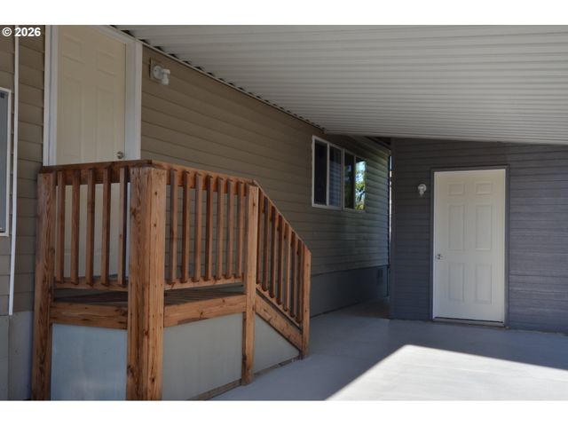 1699 N TERRY St 285, Eugene, OR 97402