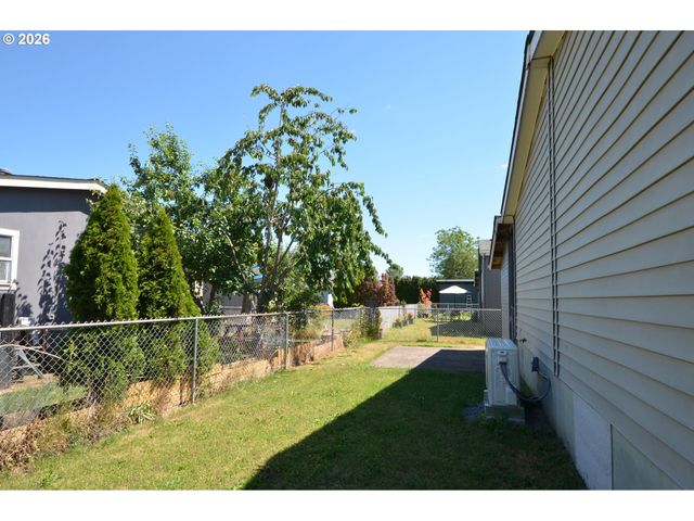 1699 N TERRY St 285, Eugene, OR 97402
