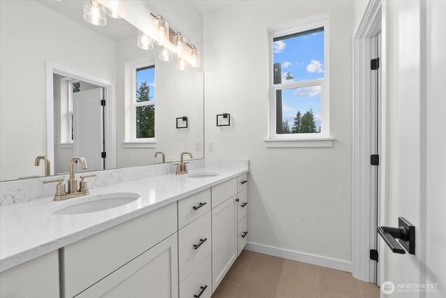 22012 SE 276th Place, Maple Valley, WA 98038