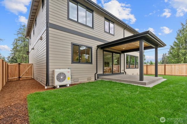 22012 SE 276th Place, Maple Valley, WA 98038