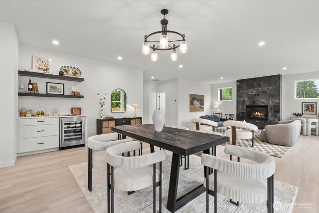22012 SE 276th Place, Maple Valley, WA 98038