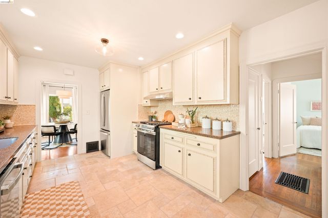 4722 Meldon Ave, Oakland, CA 94619