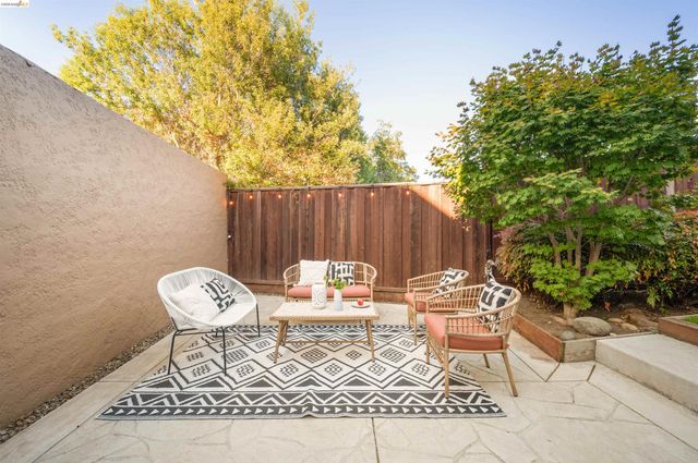 4722 Meldon Ave, Oakland, CA 94619