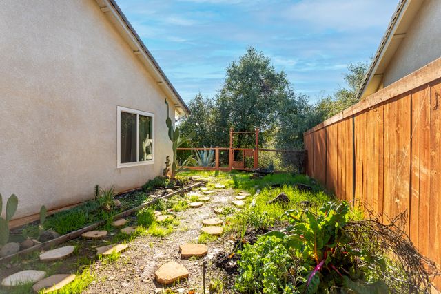 3896 Cambria Drive, Redding, CA 96002