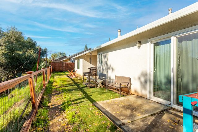 3896 Cambria Drive, Redding, CA 96002