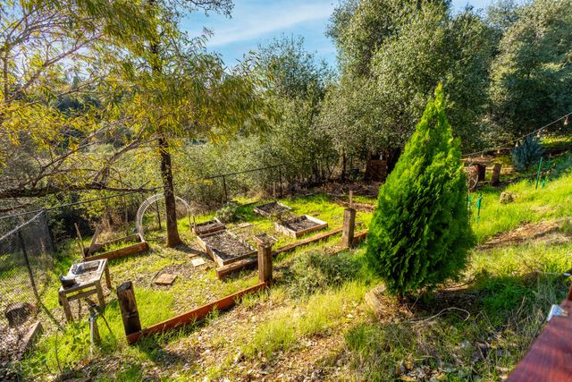 3896 Cambria Drive, Redding, CA 96002