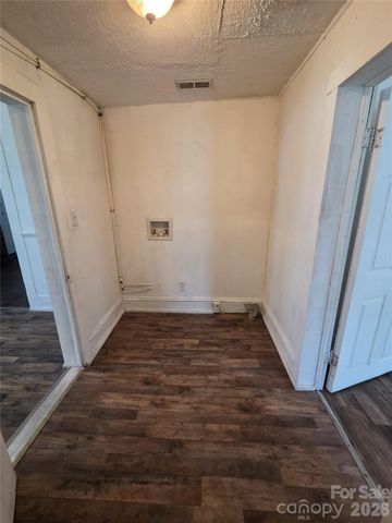 421 N Salisbury Avenue, Spencer, NC 28159