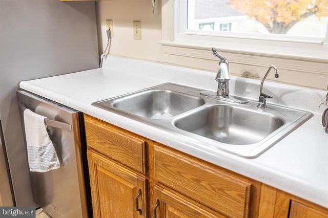 138 FIRST ST, Broadway, VA 22815