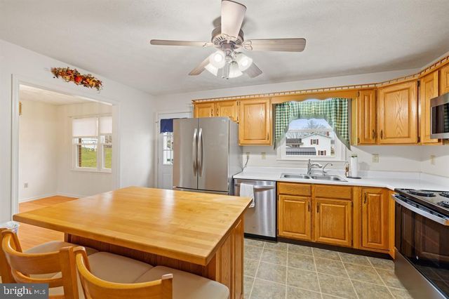 138 FIRST ST, Broadway, VA 22815