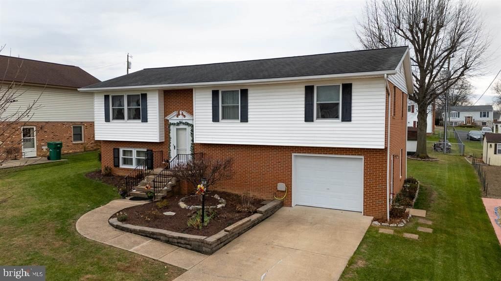 138 FIRST ST, Broadway, VA 22815