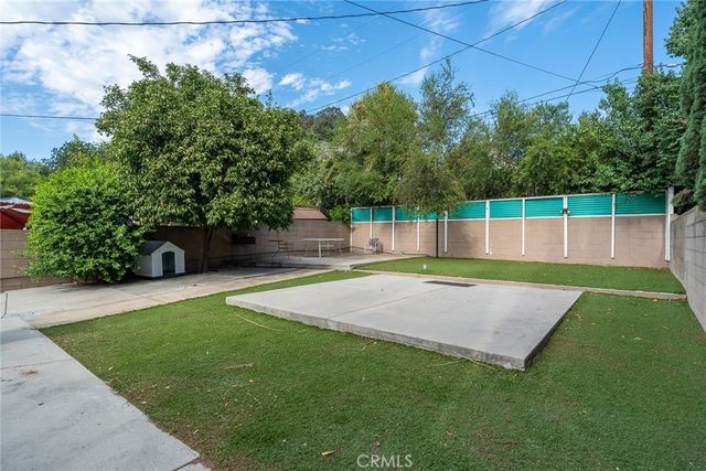 1460 Hacienda Place, Pomona, CA 91768